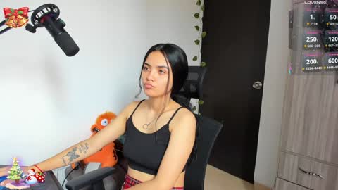 CALL ME ANNA  online show from December 31, 5:51 pm