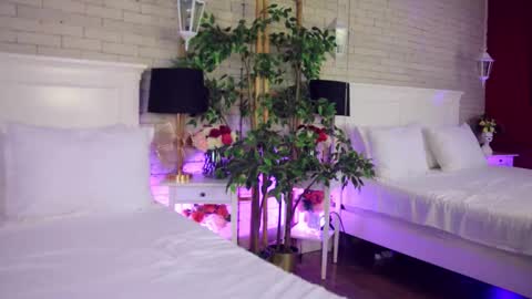 _carlawhite_ online show from November 19, 4:45 am