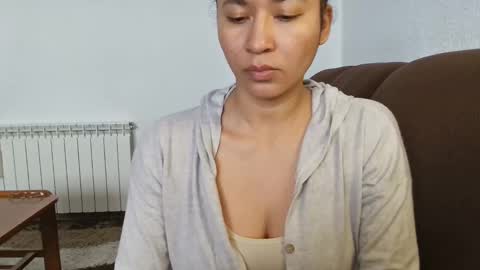 Snapshot of _cattleya1 chatting on February 20, 2:35 pm cat online show from February 20, 2:35 pm