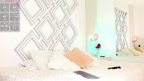     online show from March 4, 8:16 pm