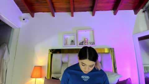 Isabella online show from December 15, 12:10 pm