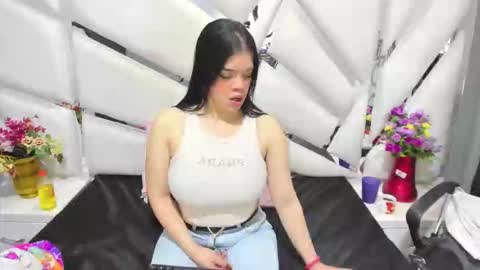 emily  online show from February 24, 1:32 pm