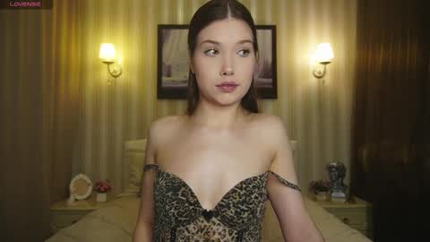 Alice online show from September 28, 8:58 pm