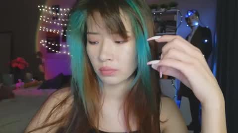 EveEva online show from October 15, 10:40 am