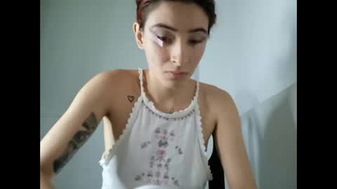 Snapshot of _genesid_dixton chatting on December 2, 8:09 pm Mia-foster online show from December 2, 8:09 pm