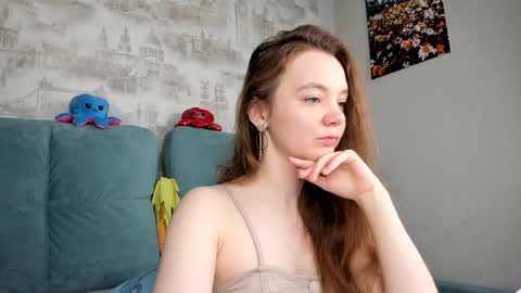 _ginyy_ online show from October 24, 5:03 am