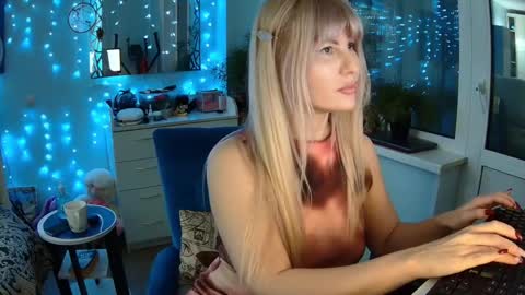 Snapshot of _glamorous_ chatting on February 13, 5:22 pm _glamorous_ online show from February 13, 5:22 pm