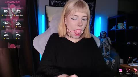 Tori online show from December 15, 10:04 pm