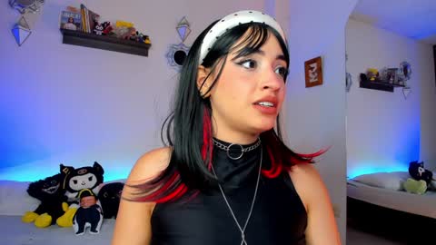 Jenn  online show from January 6, 10:47 pm