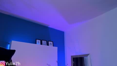  ...  online show from September 25, 7:45 pm