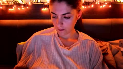 _just_a_simple_girl online show from November 8, 2:00 pm