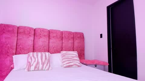 Kendall online show from November 10, 12:11 pm