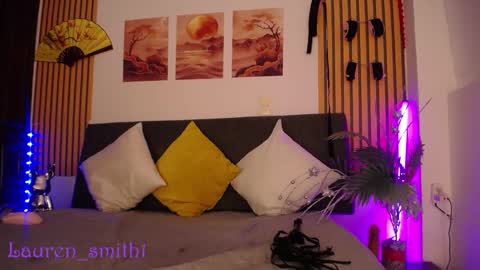 Lauren online show from November 24, 4:03 am