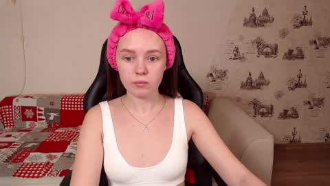 Snapshot of _little_sunshine_ chatting on January 6, 3:42 am  My name is lina Lush is activePrivate is Open online show from January 6, 3:42 am