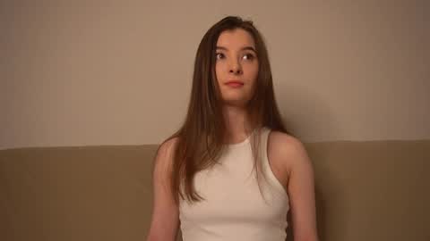 Snapshot of _lovelyen chatting on January 2, 4:09 am Alice online show from January 2, 4:09 am