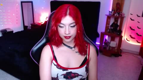 Queen.  Help me reach 100 thumbs up  online show from October 19, 8:55 pm