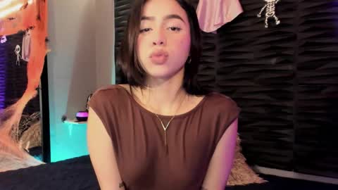 Snapshot of _lustyles_ chatting on October 6, 10:47 pm _lustyles_ online show from October 6, 10:47 pm