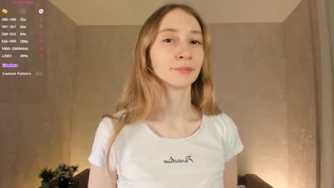  Gwen  online show from November 14, 3:39 am