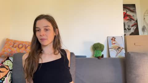 Meg online show from November 7, 9:37 am