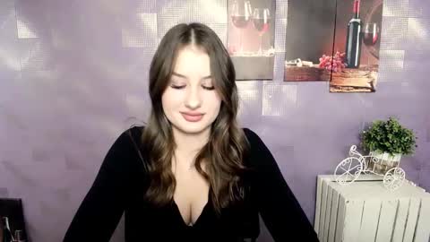 Mia online show from November 13, 3:11 pm