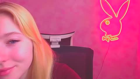 Melanie online show from February 24, 12:35 pm