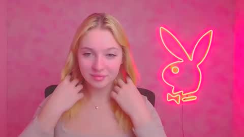 Melanie online show from November 3, 6:50 am