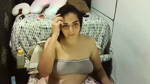 Snapshot of _milf_naughty chatting on October 25, 1:13 am _milf_naughty online show from October 25, 1:13 am