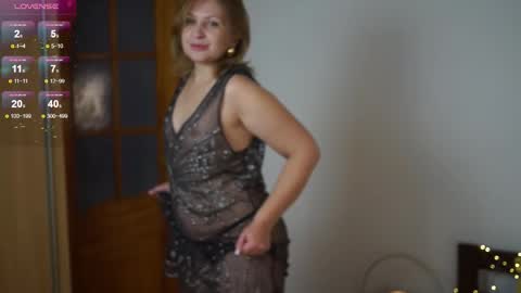 _million_dollarsmile online show from September 17, 9:40 am