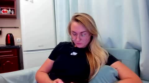 Eva online show from September 9, 8:19 pm