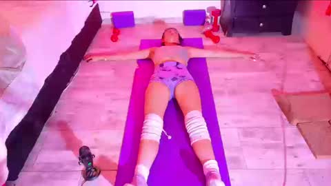 karoline uwu online show from September 11, 1:50 am