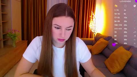 Mia online show from January 8, 10:08 am