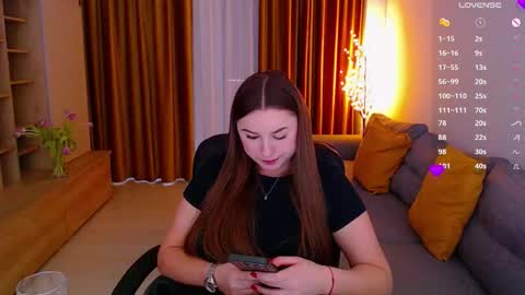 Mia online show from January 10, 10:20 am