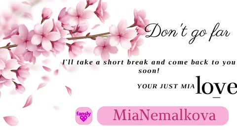 Snapshot of _nemalkovamia chatting on December 27, 5:20 am Mia with a big heart  online show from December 27, 5:20 am