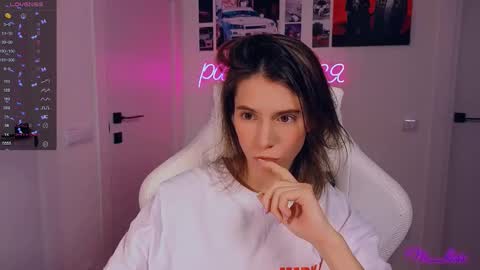 Nika online show from November 18, 1:23 pm