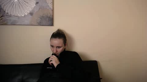 Nica online show from December 14, 4:02 pm