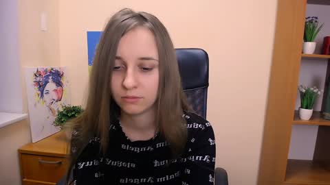 Snapshot of _nicole_new chatting on February 8, 12:28 pm Nica online show from February 8, 12:28 pm