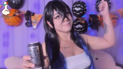 niiky online show from October 31, 12:31 pm