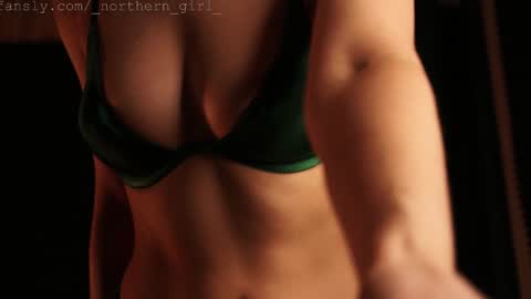 Snapshot of _northern_girl_ chatting on October 20, 3:59 pm Lady Jess from house of Dragonborns online show from October 20, 3:59 pm
