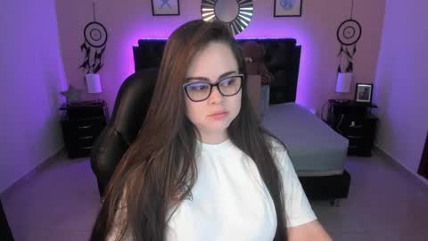 Olivia jones online show from February 18, 11:53 am