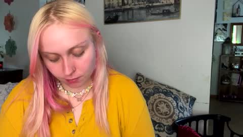 _peaceoutgirlscout_ online show from September 28, 8:58 pm