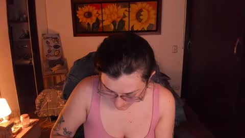 Snapshot of _peach__ chatting on September 15, 2:09 am violeta ig  online show from September 15, 2:09 am