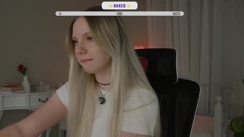 Snapshot of _penisflytrap_ chatting on October 24, 1:45 am Viktoria online show from October 24, 1:45 am