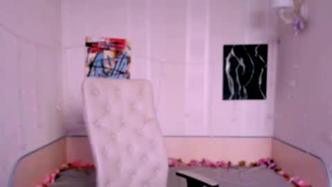 Snapshot of _ravena chatting on October 16, 9:45 am _ravena online show from October 16, 9:45 am