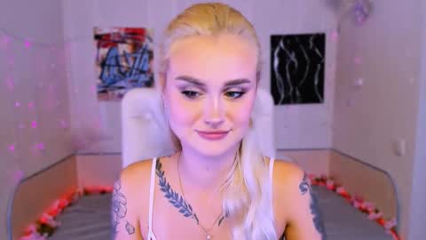 Snapshot of _ravena chatting on November 1, 3:27 pm _ravena online show from November 1, 3:27 pm