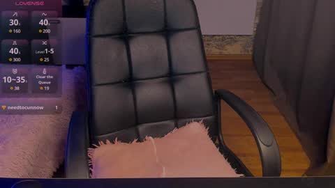 Snapshot of _red__fox__ chatting on December 4, 10:30 pm _red__fox__ online show from December 4, 10:30 pm