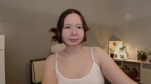 Snapshot of _rosie_cheeks_ chatting on December 6, 6:28 pm See you  online show from December 6, 6:28 pm