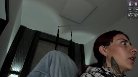 Selene online show from December 3, 5:26 pm