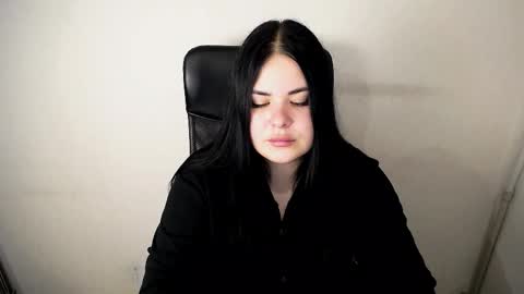 Trisha online show from October 26, 12:00 pm