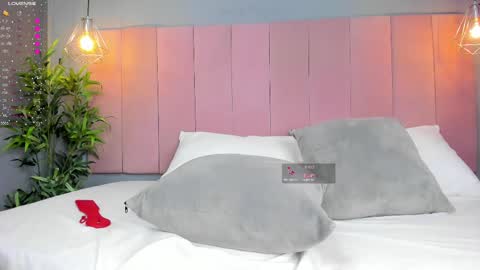 A R I A L  online show from September 13, 10:51 pm