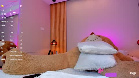 Abbie Edmond  online show from January 26, 8:14 am